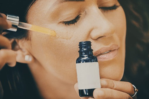 The Surprising Benefits of Vitamin C Serum for Reducing Acne Scars